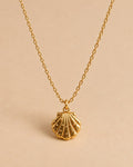 Collar KANLUNGAN de acero inoxidable con colgante de concha — HIRAYA JEWELS