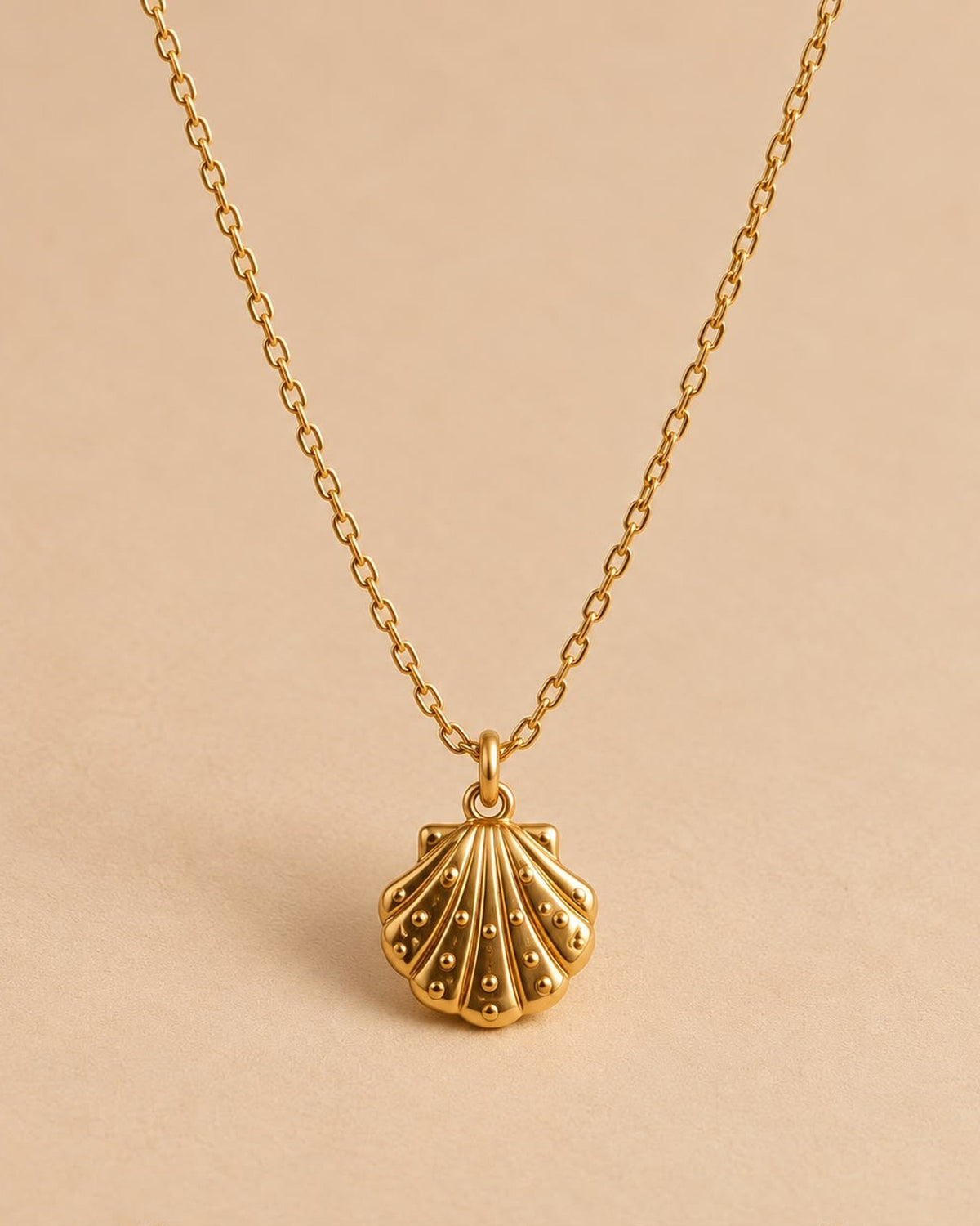 Collar KANLUNGAN de acero inoxidable con colgante de concha — HIRAYA JEWELS