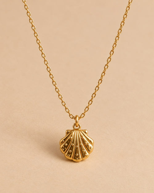 Collar KANLUNGAN de acero inoxidable con colgante de concha — HIRAYA JEWELS